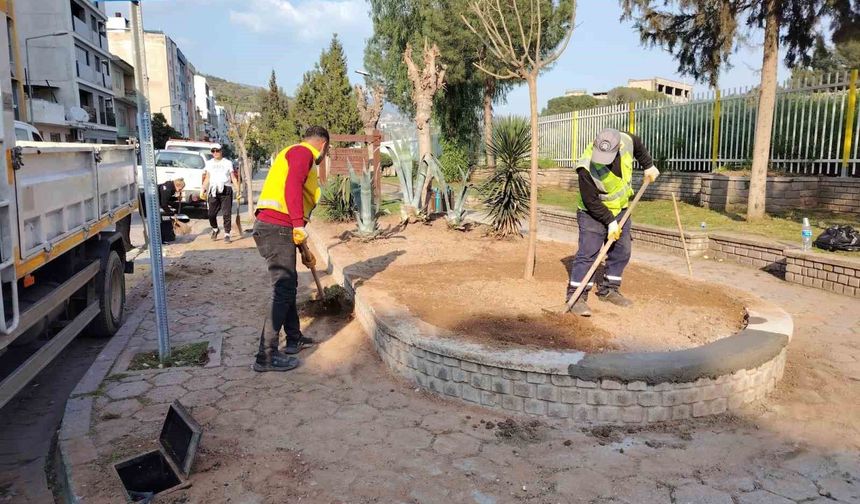 Büyükşehir ekipleri Efeler'i bayrama hazırlıyor