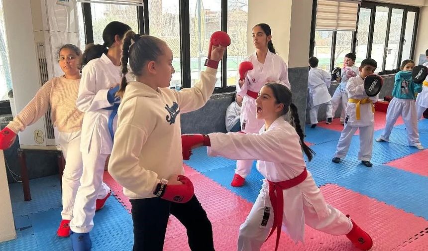 Germencik'te spor kursları çocuklara enerji katıyor