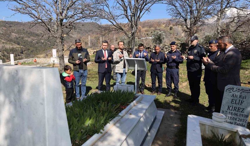 Karacasulu Şehit Kirez mezarı başında anıldı