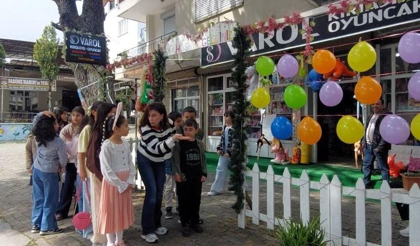 Kardeşköy'de çocuklar çift bayram yaptı