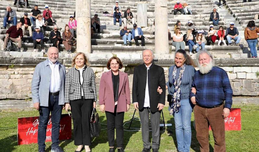 Thales'in kenti Miletos'ta 'Matematik ve Umut' temalı buluşma gerçekleştirildi