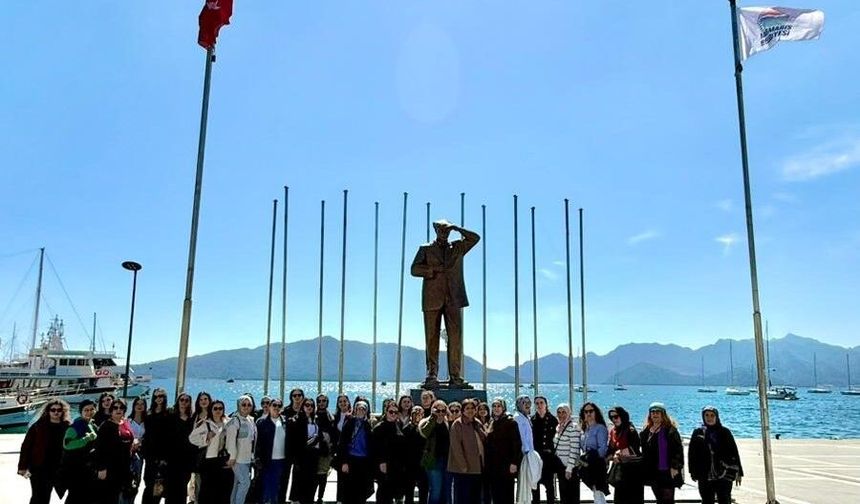 Turizmci Menemencioğlu ve Gökten'den Aydınlı kadınlara jest