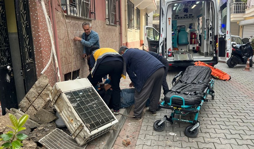 Klima Motoru Yerinden Çıktı, İşçi Yere Çakıldı