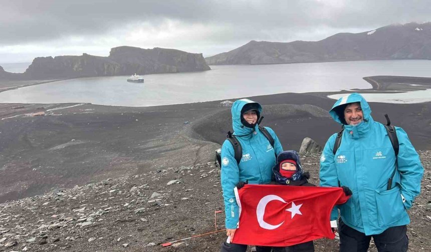 7 yaşındaki Pars, Güney Kutbu'nda Türk bayrağı açtı