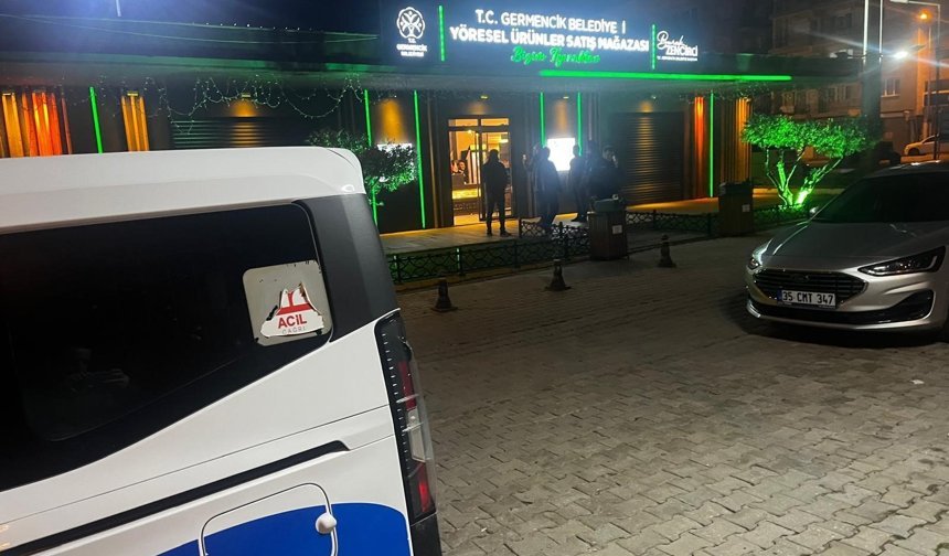 Germencik belediyesinin satış mağazası kurşunlandı