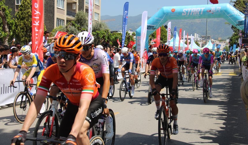 Cumhurbaşkanlığı Bisiklet Turu'nun ikinci etabı, Aydın’dan start aldı