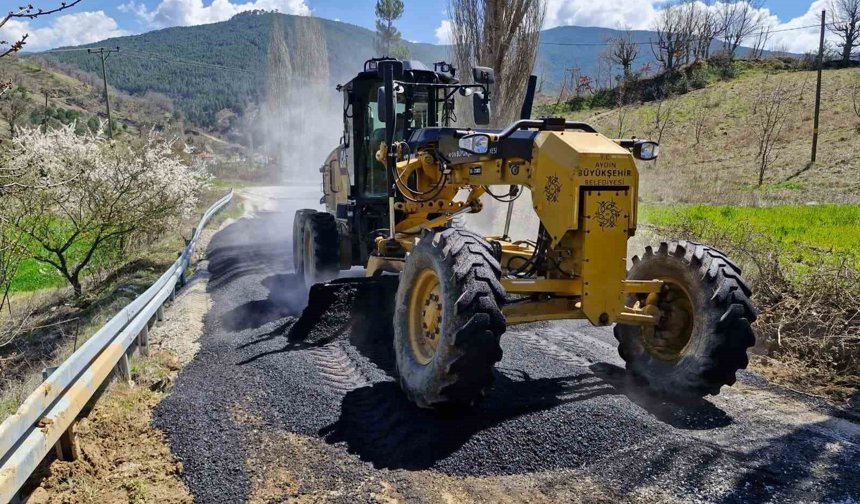 Aydın Büyükşehir ilçelerde yol çalışmalarına devam ediyor