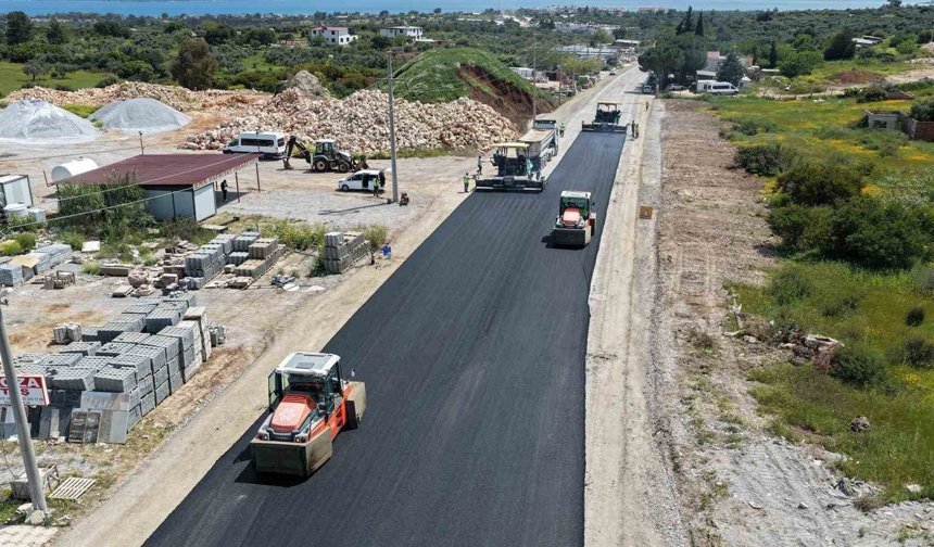 Aydın genelinde eş zamanlı yol çalışmaları sürüyor