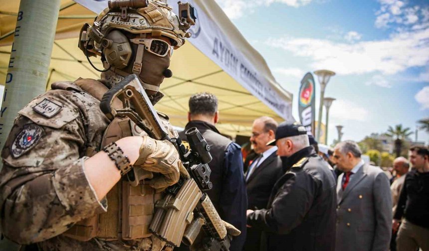 Emniyet teşkilatı Aydın'da gücünü sahada gösterdi