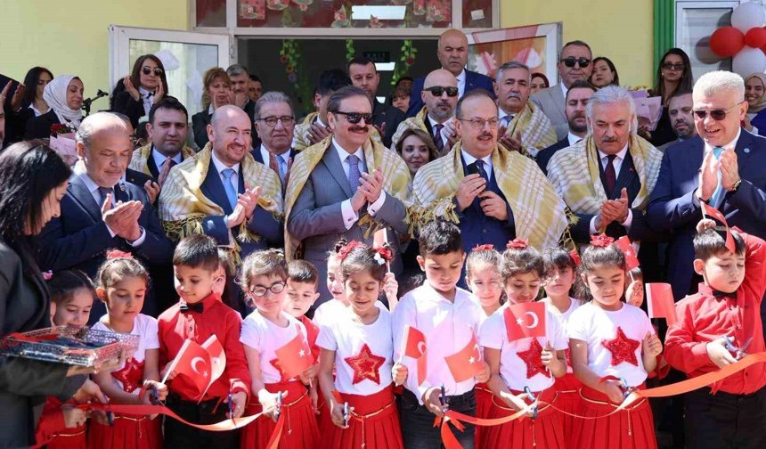 TOBB Başkanı Hisarcıklıoğlu Söke'de Anaokulu açılışına katıldı