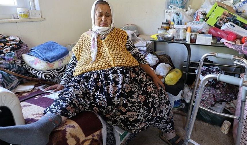 Karnı büyüyen çaresiz kadın 170 kiloya ulaştı