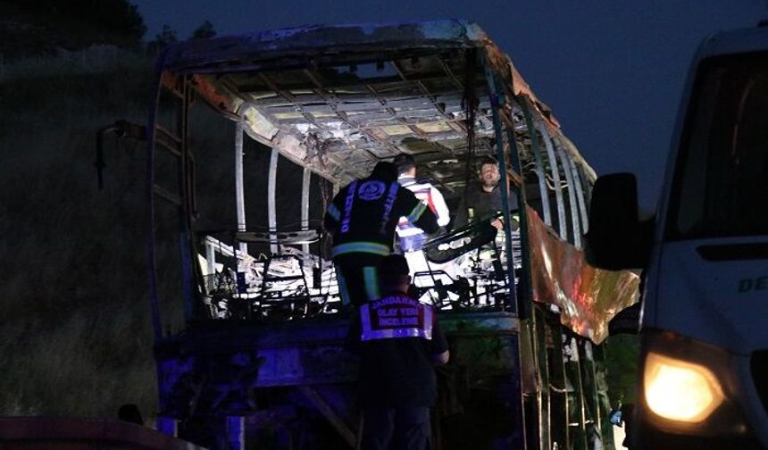 Denizli'de yolcu otobüsü kaza yaptı 8 ölü 33 yaralı