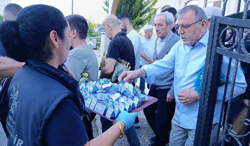 Aydın Büyükşehir vatandaşlarla bayramlaştı