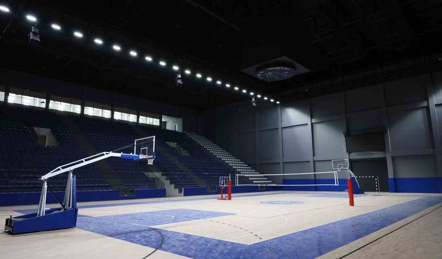 Aydın'da 3 bin kişilik spor salonunda sona gelindi