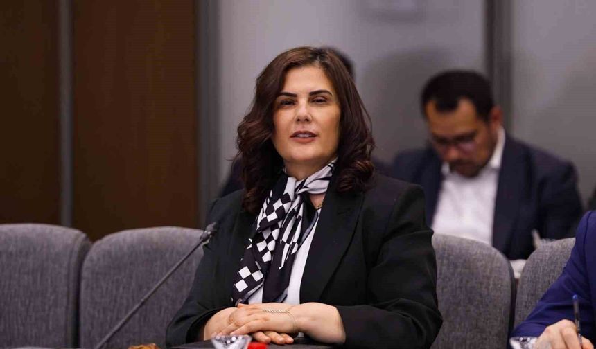 Çerçioğlu, AK Parti Yerel Yönetimler Değerlendirme Toplantısı'na katıldı