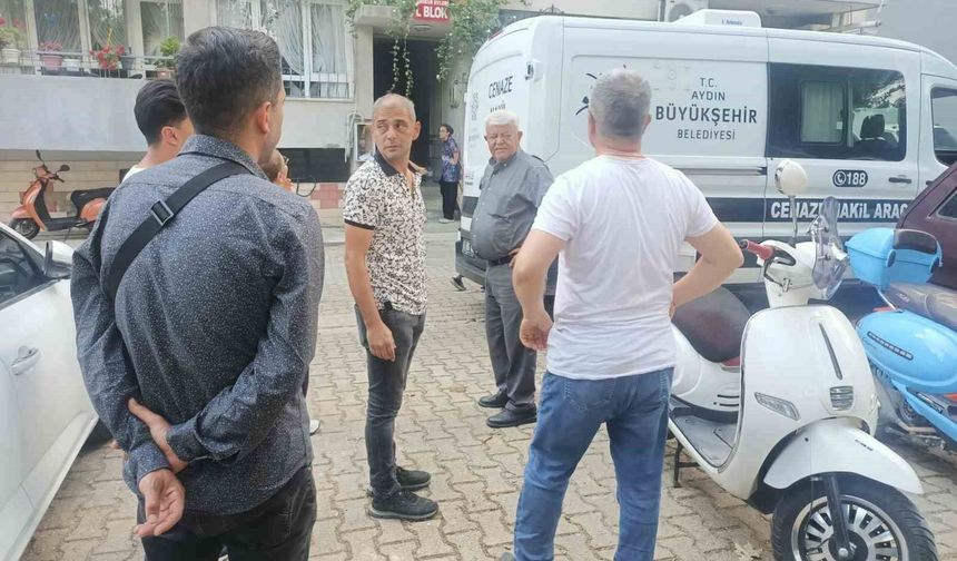 Kanser tedavisi gören yaşlı adam eşi tarafından ölü bulundu
