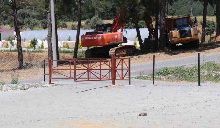 Örentaht Mahallesi'ndeki sosyal tesislerdeki eksikler tamamlandı