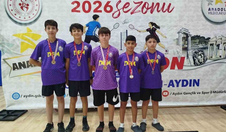 Aydınlı badmintoncular yarı finale yükseldi