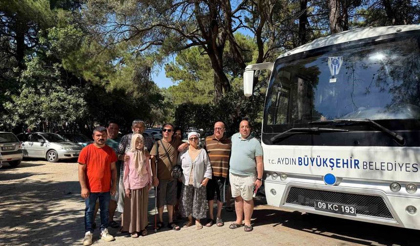 Görme engelliler Dilek Yarımadası Milli Parkı'nda doğayla buluştu