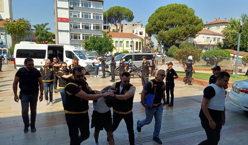 Aydın'daki telefoncu cinayetinde 4 şüpheli adliyeye getirildi