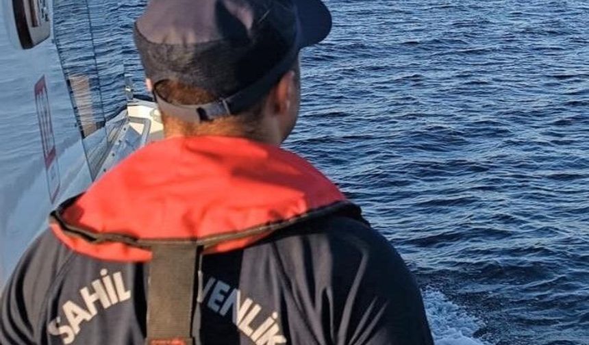 Açıldığı denizden geri dönemeyen şahsı Sahil Güvenlik kurtardı