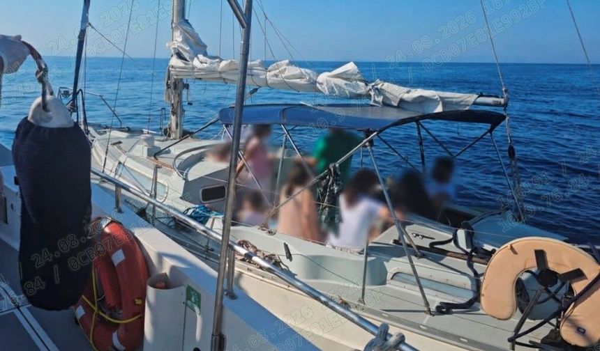 Didim açıklarında 16 düzensiz göçmen yakalandı: 1 şüpheli tutuklandı