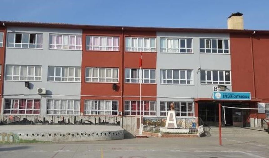 Efeler'de iki okulun binası boşaltıldı