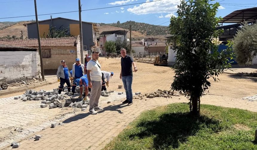 Yenipazar'da parke taşı çalışmaları sürüyor