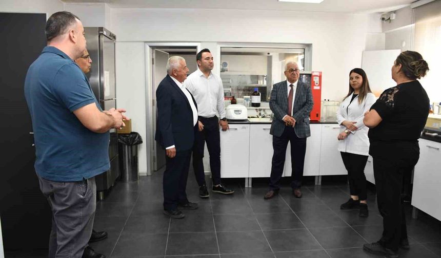 Mülkiye Başmüfettişi Şahin, Aydın Ticaret Borsası Laboratuvarı'nı inceledi
