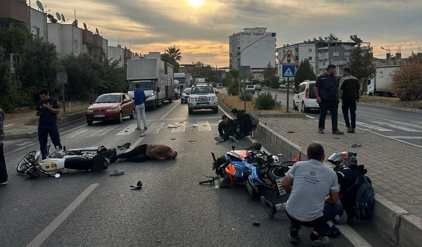 Umurlu'da motosikletler çarpıştı: 3 yaralı