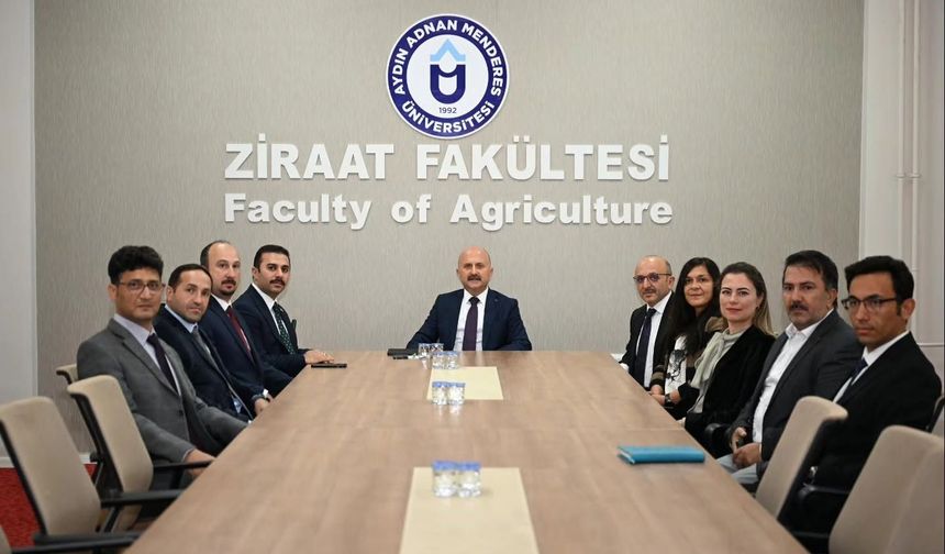 Aydın Valisi Varol, ADÜ Ziraat Fakültesi'nin uygulama alanlarını inceledi