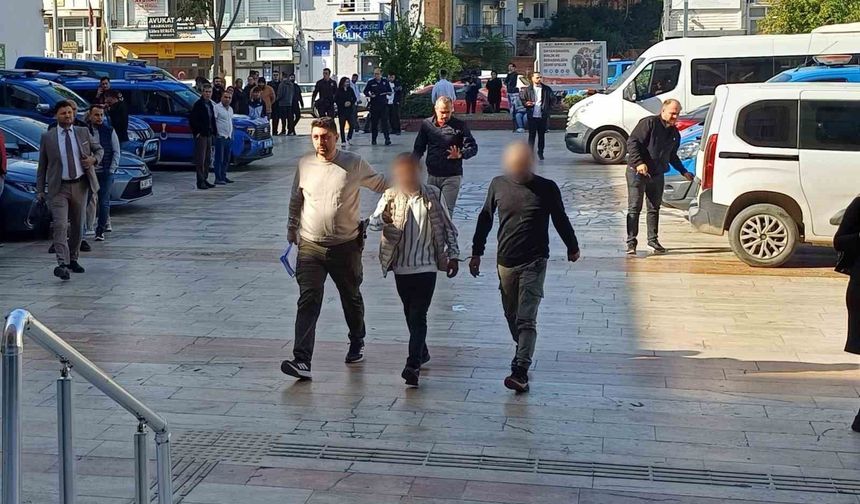 Aydın'da polisten kaçan silahlı tehdit şüphelisi adliyeye sevk edildi
