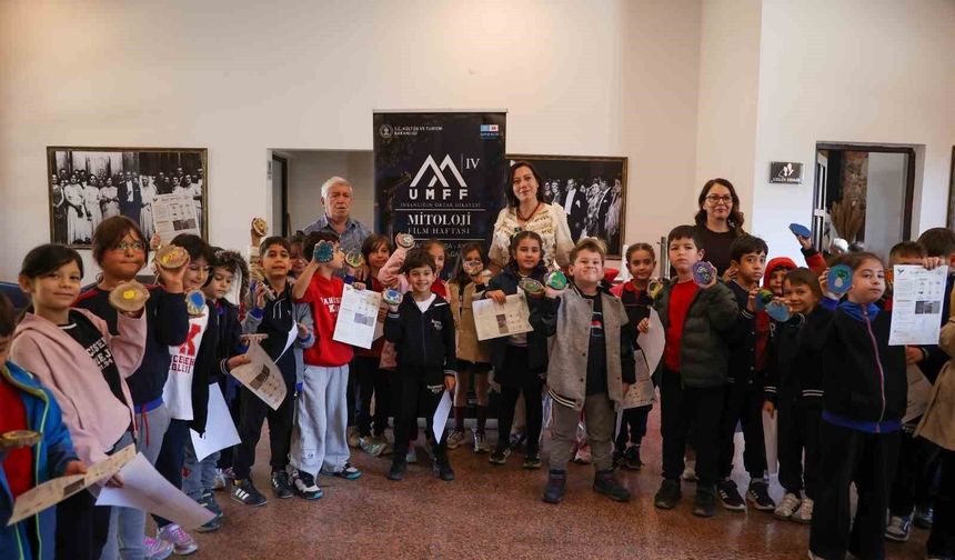 Efeler'de tarih, mitoloji ve sanatın festivali başladı