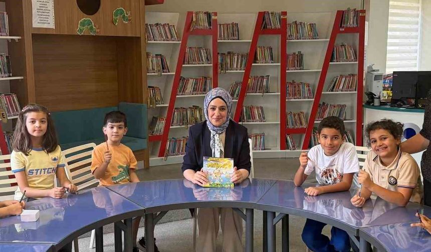 Minik okurlar kitaplarla hayal dünyasına yolculuk yaptı
