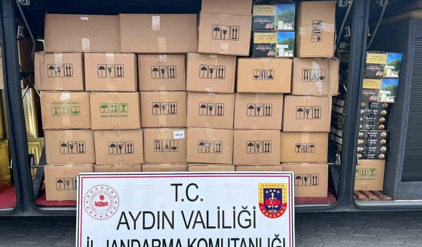 Şehirlerarası otobüste kaçak incir ele geçirildi