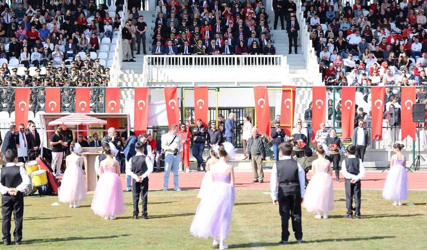 Söke'de Cumhuriyet Bayramı büyük coşkuyla kutlandı