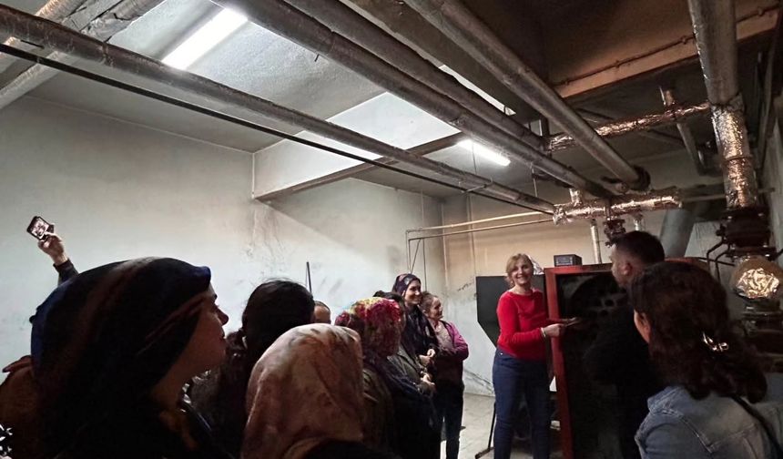 Sultanhisar'da kalorifer ateşçiliği kursiyerlerine uygulamalı eğitim