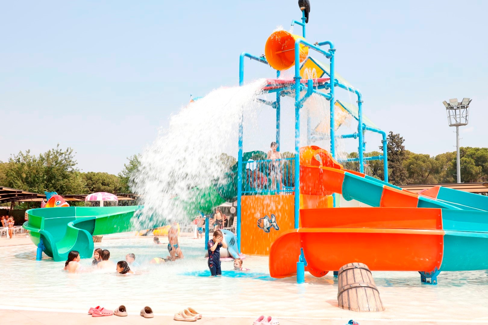 Çocuklar Başkan Çerçi̇oğlu’nun Aydin’a Kazandirdiği Teksti̇l Park’taki̇ Aquapark’ta Gönülleri̇nce Eğleni̇yor (2) (Large)