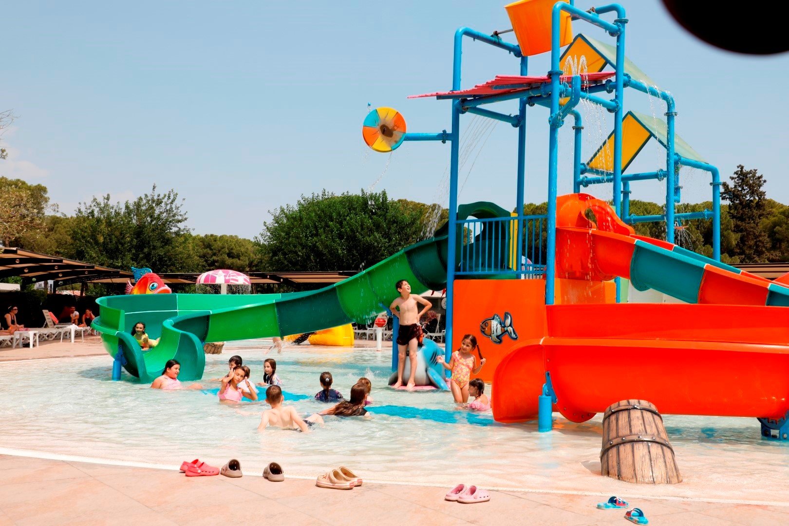 Çocuklar Başkan Çerçi̇oğlu’nun Aydin’a Kazandirdiği Teksti̇l Park’taki̇ Aquapark’ta Gönülleri̇nce Eğleni̇yor (7) (Large)