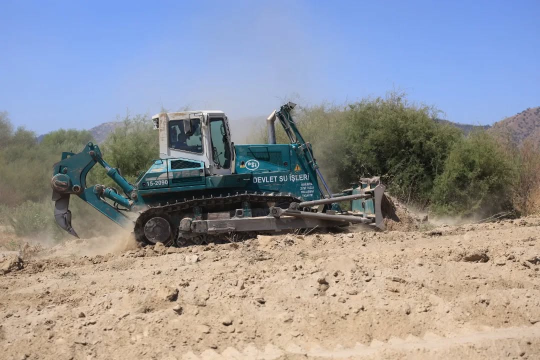 537104004 18153208888380352 4477988170389560915 N (1)