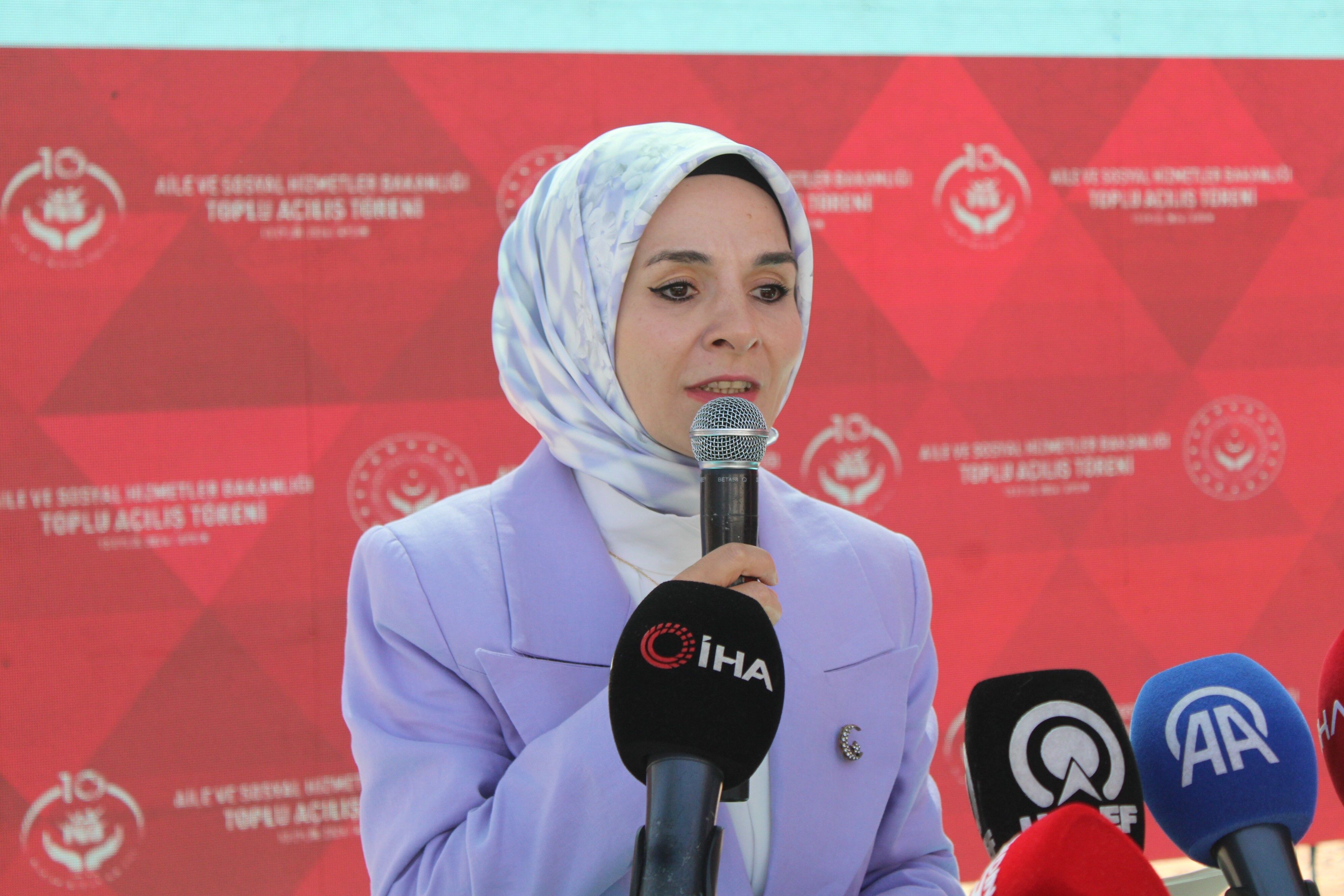 Aile ve Sosyal Hizmetler Bakanı Göktaş Aydın'da 4 merkezin açılışını yaptı