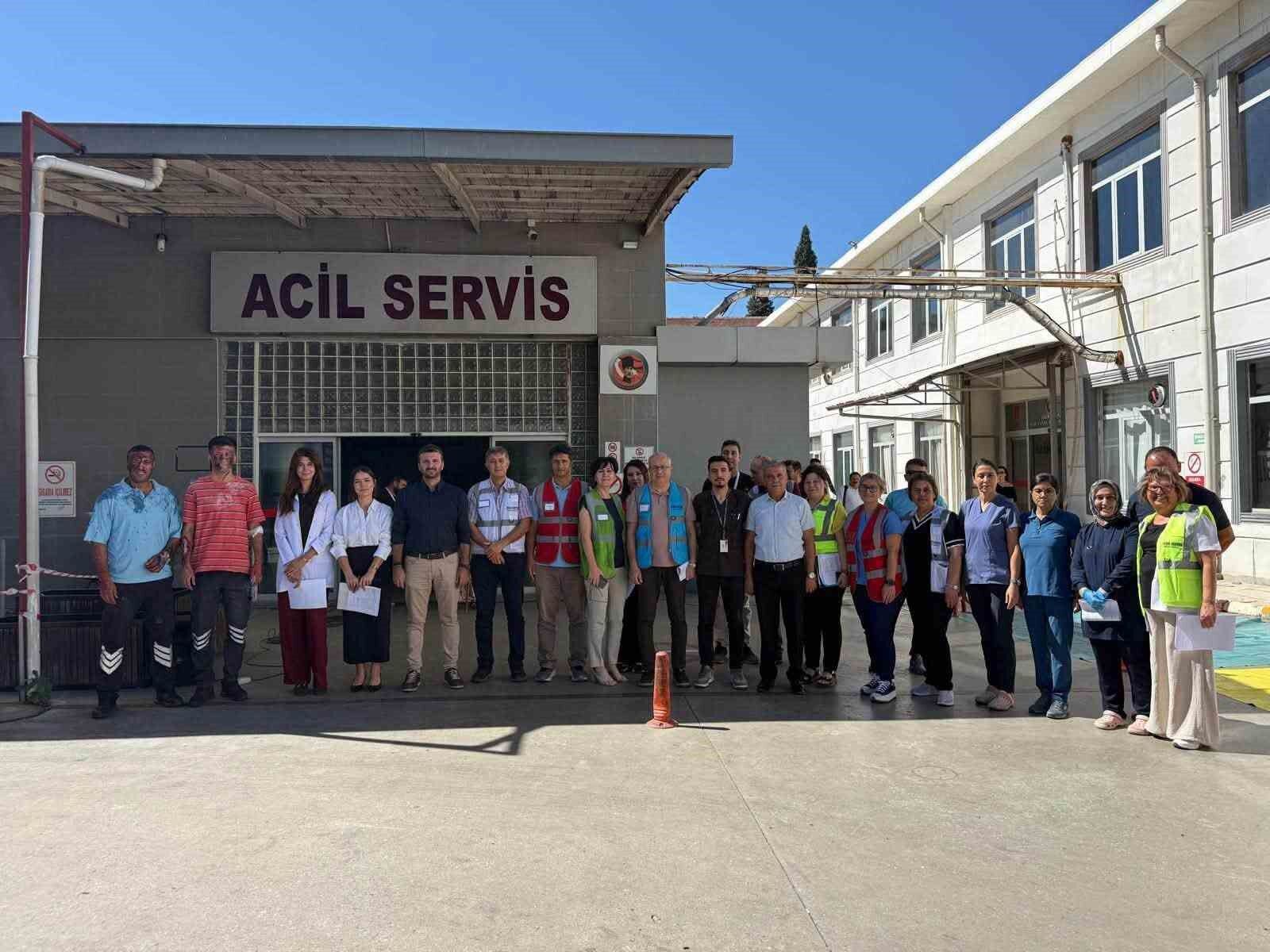 Aydın'da hastane personeli deprem senaryosuyla afet hazırlığını test etti